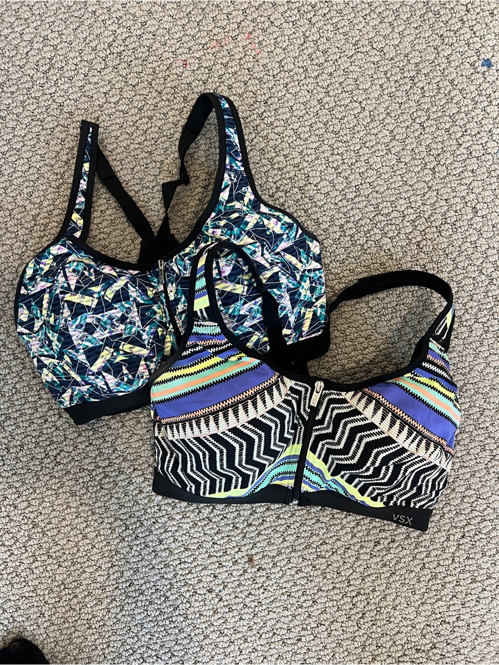 2-for-1 VSX Multicolor Patterned Front-Zip Sports Bras, size 34D, high support